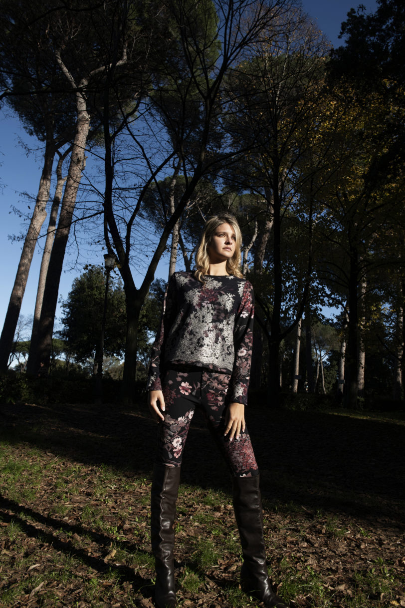 Blusa con pizzo - immagine 3